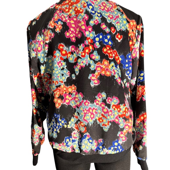 Jason Wu black bomber jacket with floral print. Size M. Pockets. Lined. - Picture 16 of 16